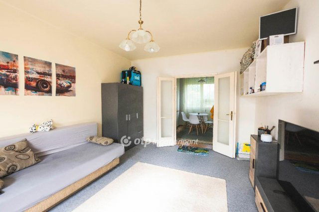 Eladó panellakás, Gárdonyban 48.5 M Ft, 2 szobás