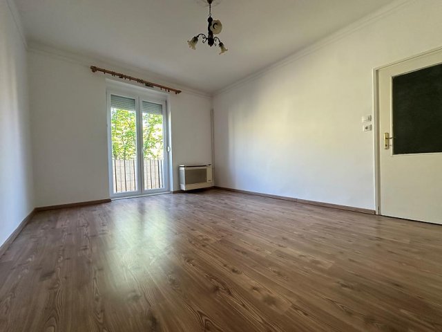 Eladó téglalakás, Budapesten, X. kerületben 41.5 M Ft, 1 szobás