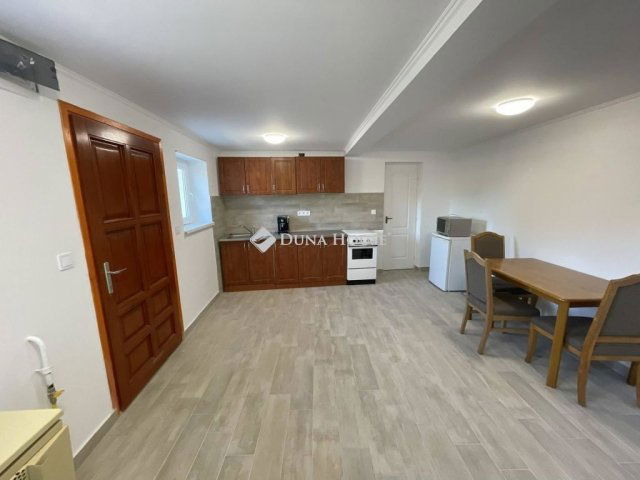 Eladó családi ház, Izsákon 35.9 M Ft, 5 szobás