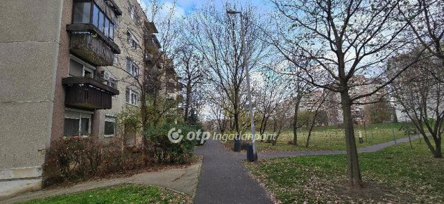 Eladó panellakás, Debrecenben 76 M Ft, 3+1 szobás