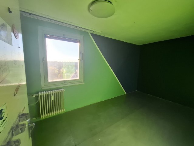 Eladó panellakás, Debrecenben 43.9 M Ft, 2+1 szobás