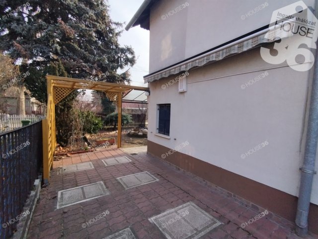 Eladó nyaraló, Tiszaalpáron 25.49 M Ft, 2 szobás