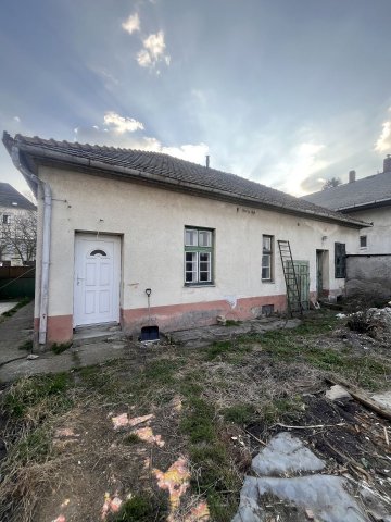 Eladó családi ház, Hegyeshalomban 51.9 M Ft, 4 szobás