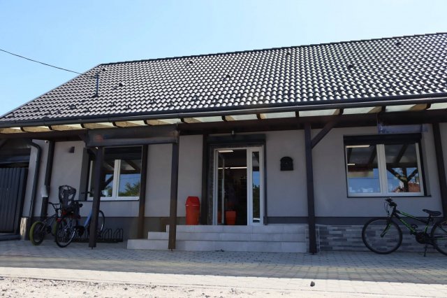 Eladó üzlethelyiség, Ceglédbercelen 178 M Ft, 1 szobás