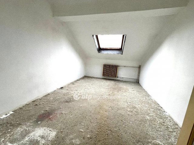 Eladó családi ház, Gicen 32 M Ft, 3+2 szobás