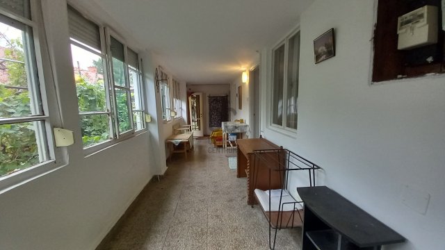 Eladó ikerház, Szekszárdon 29.9 M Ft, 3 szobás