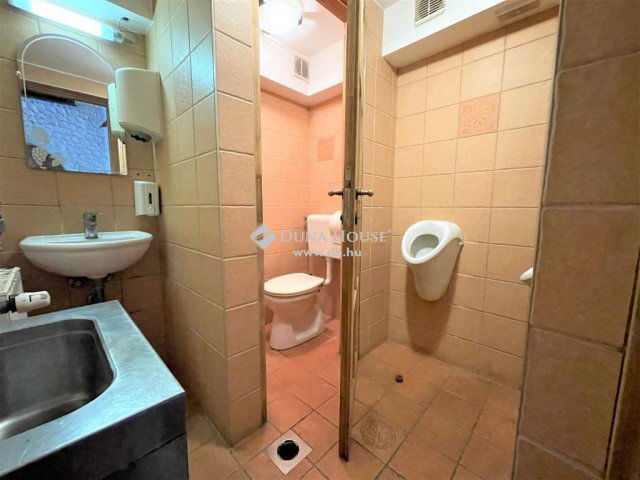 Eladó üzlethelyiség, Szentendrén 170 M Ft / költözzbe.hu