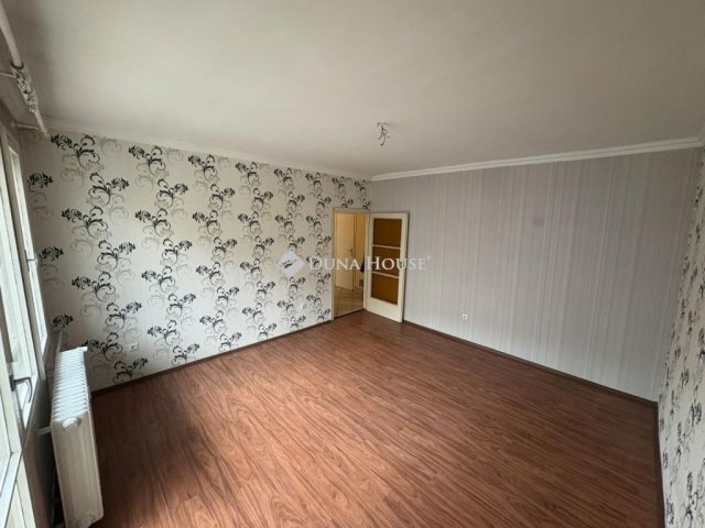 Eladó téglalakás, Cegléden 46 M Ft, 2 szobás