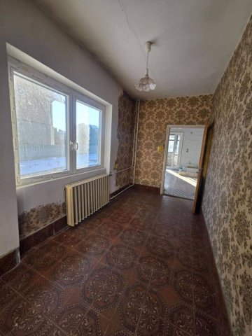 Eladó családi ház, Dunaújvárosban 81 M Ft, 5 szobás
