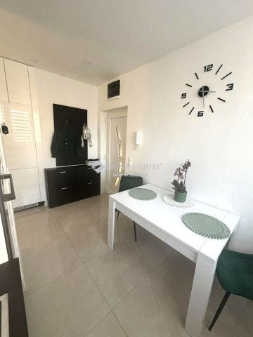 Eladó panellakás, Kőszegen 49.9 M Ft, 2 szobás