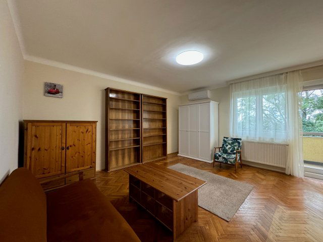 Kiadó téglalakás, albérlet, Pécsett 160 E Ft / hó, 2 szobás