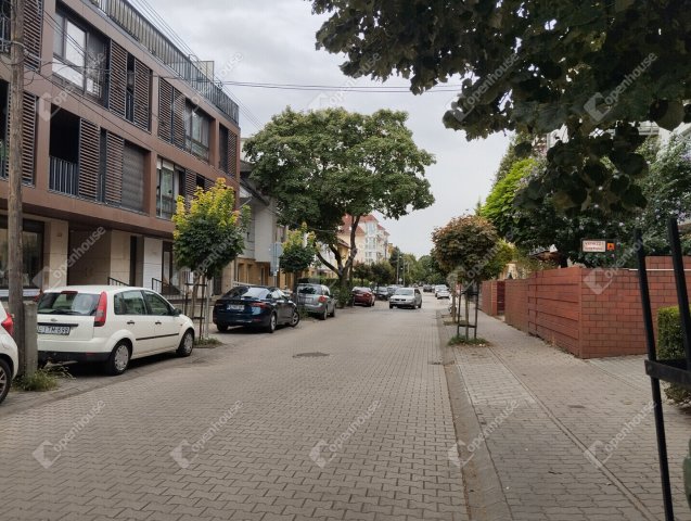Eladó üzlethelyiség, Győrött 59 M Ft, 3 szobás