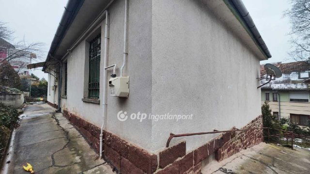 Eladó családi ház, Balatonalmádiban 150 M Ft, 6+1 szobás