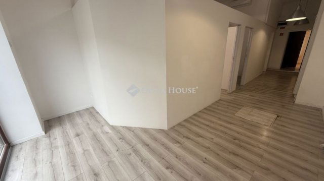 Kiadó üzlethelyiség, Szombathelyen 200 E Ft / hó, 1 szobás