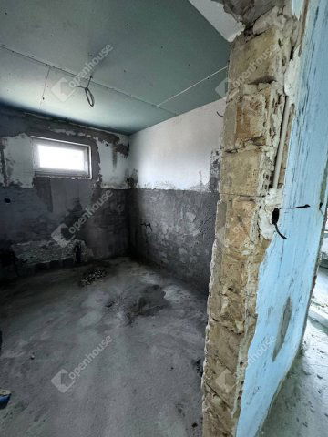 Eladó családi ház, Szomódon 65 M Ft, 9 szobás