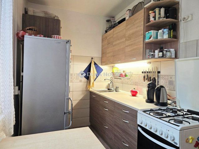 Eladó panellakás, Budapesten, XI. kerületben 89 M Ft, 3+1 szobás