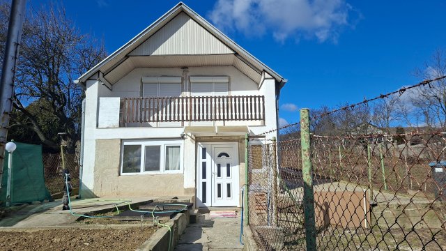 Eladó családi ház, Csóron 44.9 M Ft, 2+4 szobás