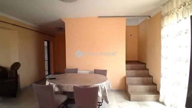 Eladó családi ház, Ádándon 55.5 M Ft, 6 szobás