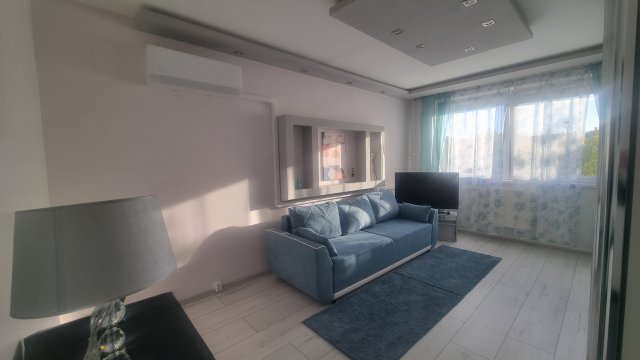 Kiadó panellakás, albérlet, Szegeden 200 E Ft / hó, 1 szobás