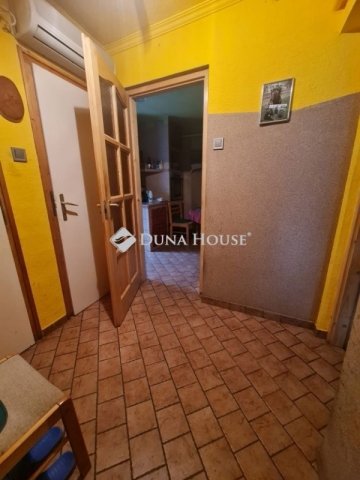 Eladó családi ház, Budapesten, XX. kerületben 85.5 M Ft