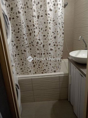 Eladó panellakás, Kecskeméten, Pákozdi Csata utcában 49.9 M Ft