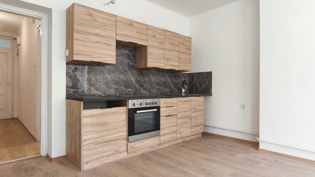 Eladó téglalakás, Szombathelyen 52 M Ft, 3 szobás