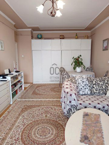 Eladó téglalakás, Tatán 54.99 M Ft, 2 szobás