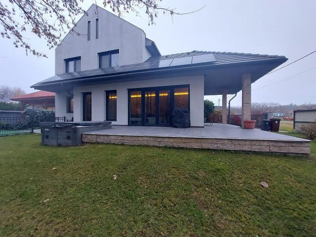 Eladó családi ház, Gödön 139 M Ft, 4+1 szobás