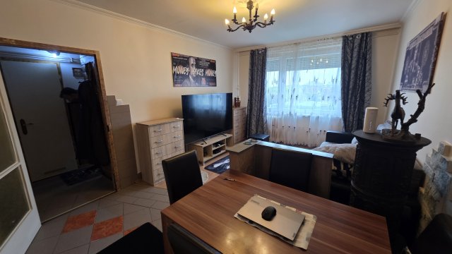 Eladó panellakás, Debrecenben, Monti ezredes utcában 41.9 M Ft