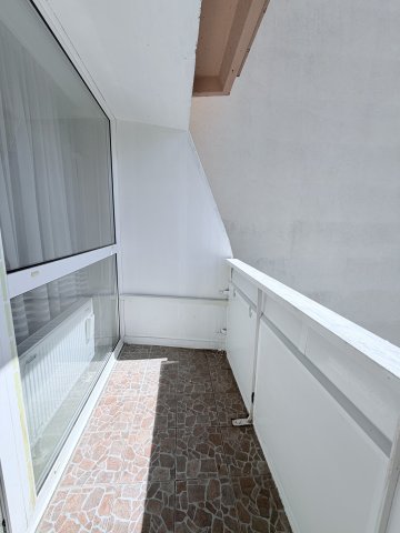 Eladó panellakás, Kaposváron, Búzavirág utcában 42.8 M Ft