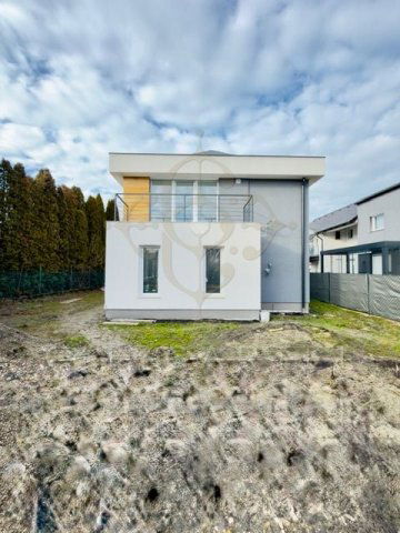 Eladó téglalakás, Siófokon 49.9 M Ft, 2 szobás