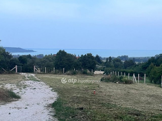 Eladó telek, Balatonalmádiban 79.9 M Ft / költözzbe.hu