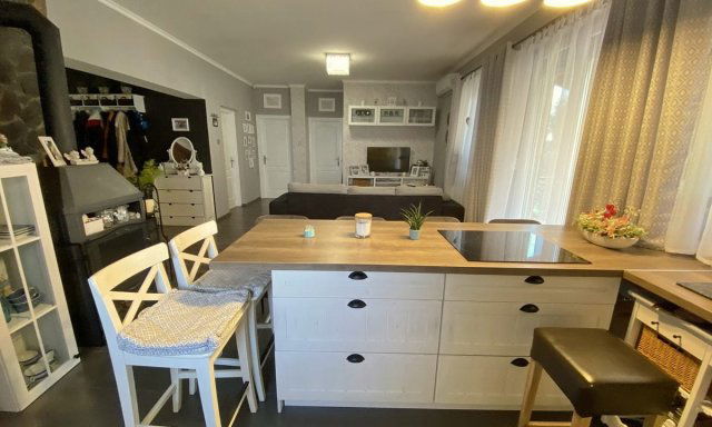 Eladó családi ház, Tökölön 115 M Ft, 4 szobás