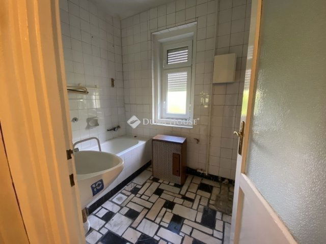 Eladó téglalakás, Budapesten, XII. kerületben 117 M Ft, 3 szobás