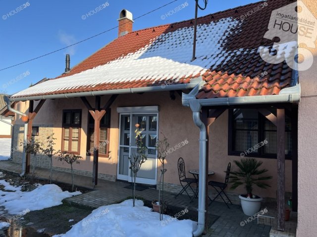 Eladó családi ház, Szedresen 65.49 M Ft, 7 szobás