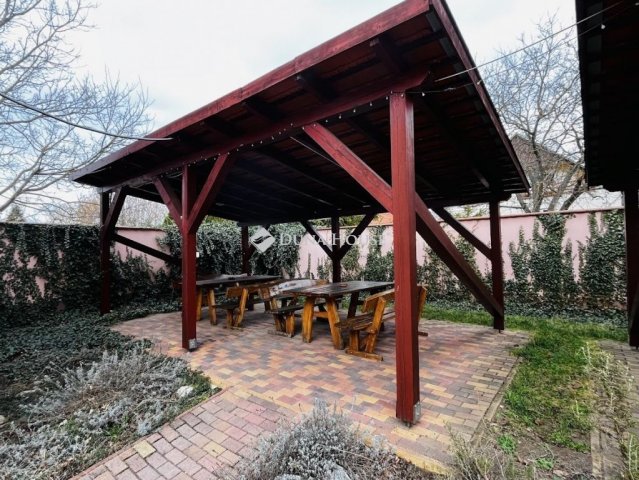 Eladó családi ház, Szilvásváradon 158 M Ft, 10 szobás