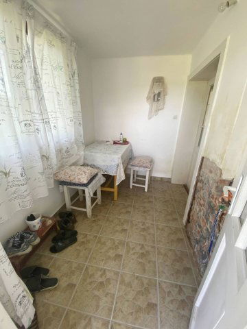 Eladó családi ház, Nován 26 M Ft, 2+1 szobás