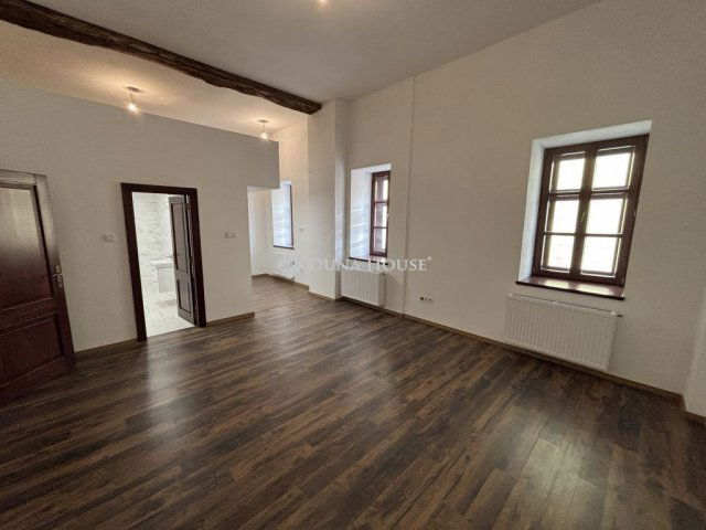 Eladó téglalakás, Sopronban 59.9 M Ft, 1 szobás