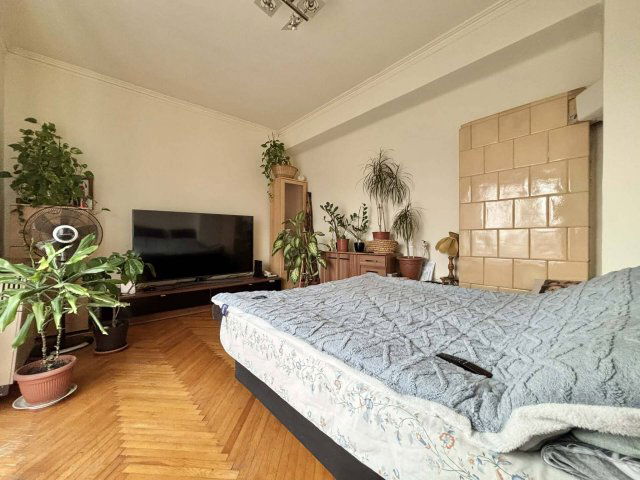 Eladó téglalakás, Pécsett 45.5 M Ft, 2+1 szobás