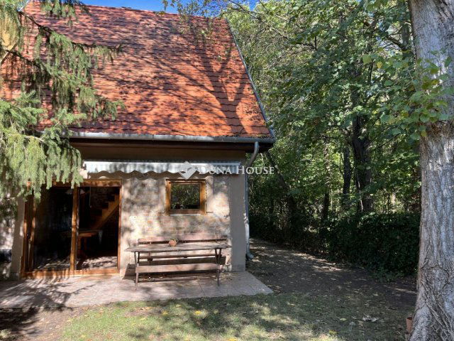 Eladó ikerház, Gárdonyban 69.9 M Ft, 4 szobás