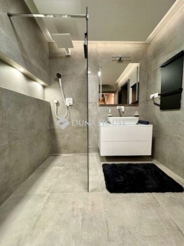 Eladó családi ház, Orfűn 199.99 M Ft, 3 szobás