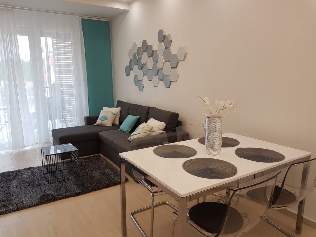 Kiadó téglalakás, albérlet, Komáromban 250 E Ft / hó, 2 szobás