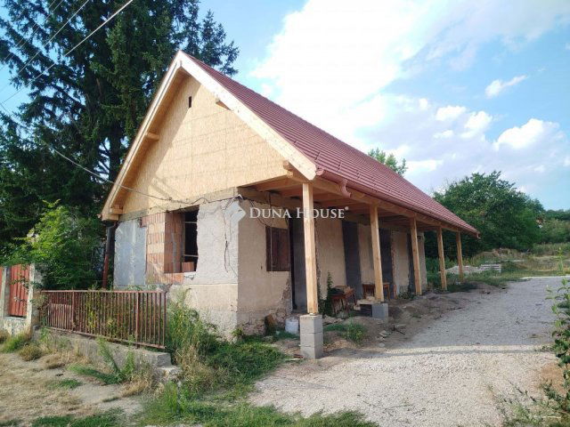 Eladó családi ház, Nadapon 40 M Ft, 1 szobás