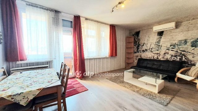 Eladó téglalakás, Székesfehérvárott 47 M Ft, 1+1 szobás