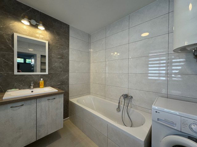 Kiadó téglalakás, albérlet, Pécsett, Szendrey Júlia utcában