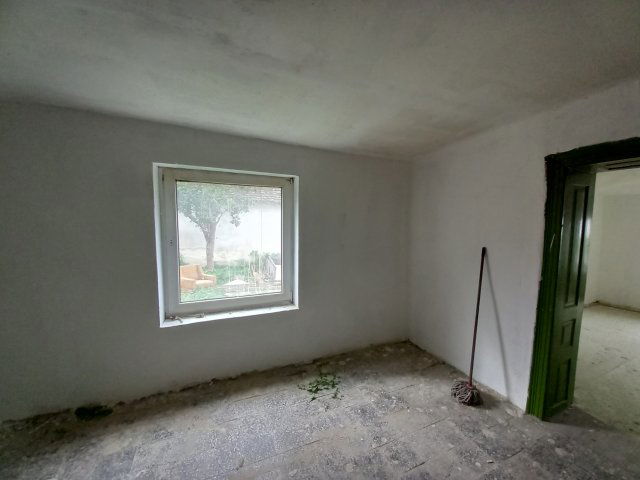 Eladó családi ház, Gerdén 4.6 M Ft, 2 szobás