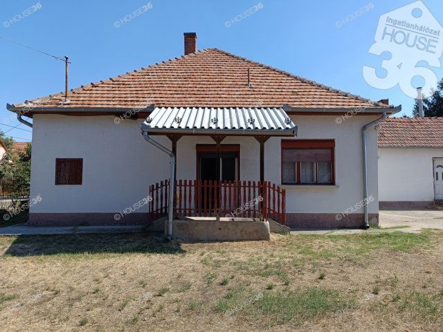 Eladó családi ház, Kunszálláson 39.9 M Ft, 3 szobás
