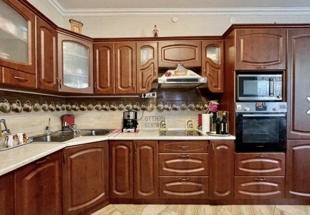 Eladó ikerház, Budapesten, XIV. kerületben 149.9 M Ft, 3 szobás