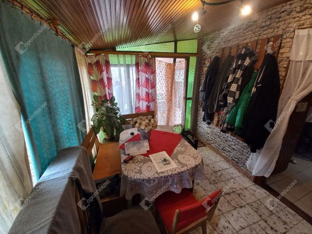 Eladó családi ház, Aparhanton 18 M Ft, 3 szobás