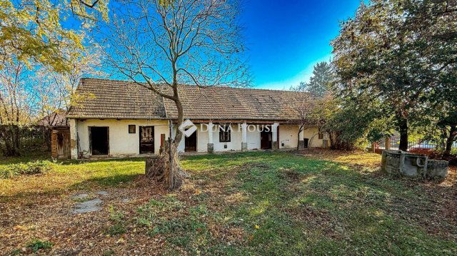 Eladó családi ház, Lajoskomáromban 19.7 M Ft, 2 szobás